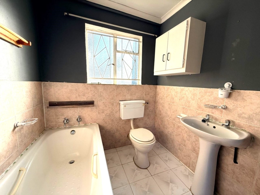 4 Bedroom Property for Sale in Wilgehof Free State
